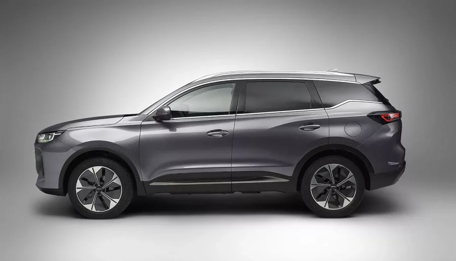 Leasing Coches Ebro S700 1.6 TGDI Luxury 7 DCT Gris, Blanco / Negro