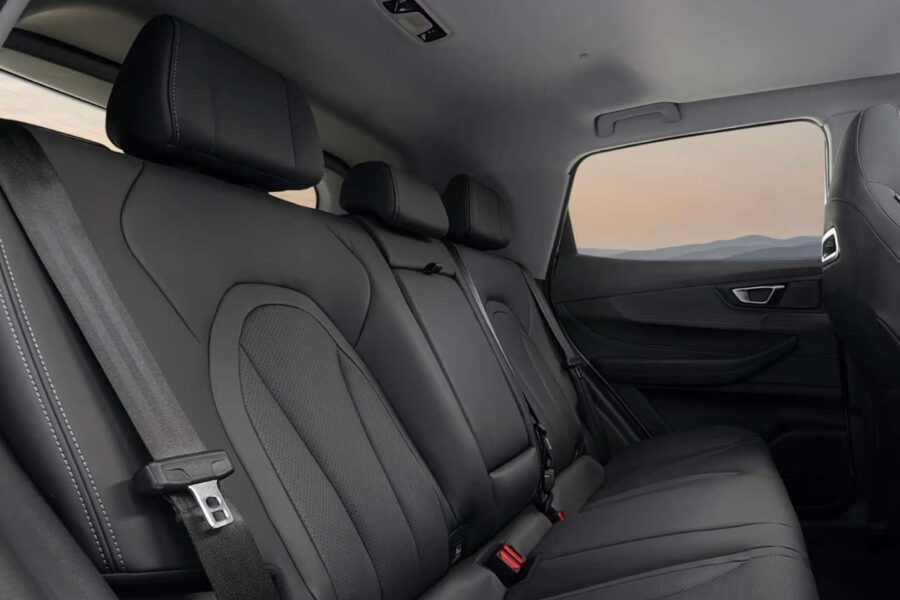 Leasing Coches Ebro S400 1.5 DHE HEV Excellence CVT Blanco Khaki, Gris Phantom